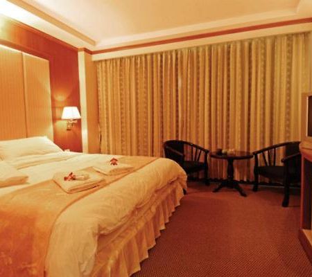 Western Grand Hotel Ratchaburi Екстер'єр фото
